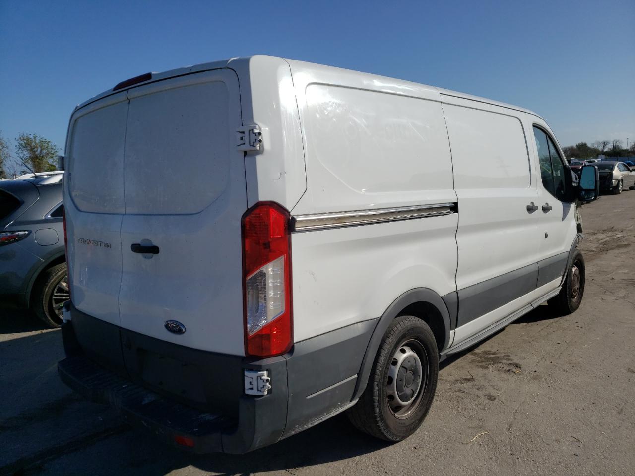 Photo 4 from auction – 2016 FORD TRANSIT T- with VIN 1FTYE1YM2GKA35865