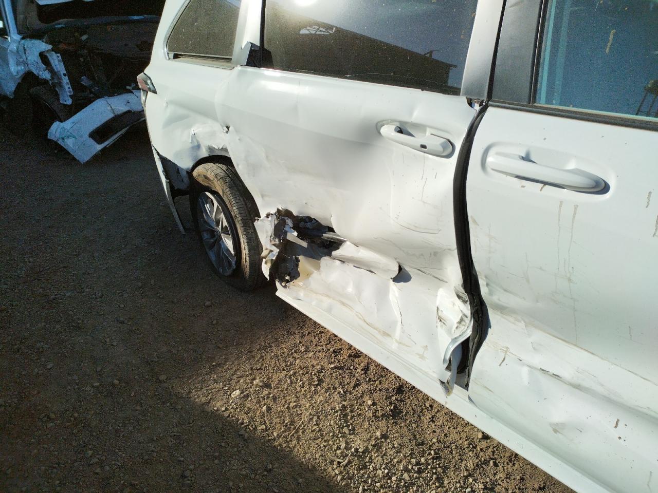 Photo 9 from auction – 2021 TOYOTA SIENNA LE with VIN 5TDBRKEC8MS064061