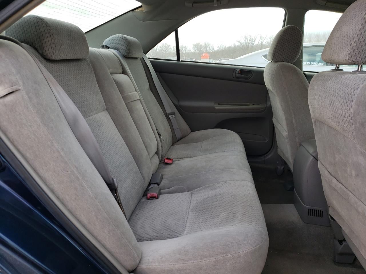 Photo 6 from auction – 2003 TOYOTA CAMRY LE with VIN 4T1BE32K23U256725