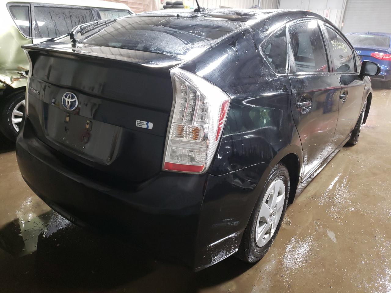Photo 4 from auction – 2011 TOYOTA PRIUS with VIN JTDKN3DU3B5361009