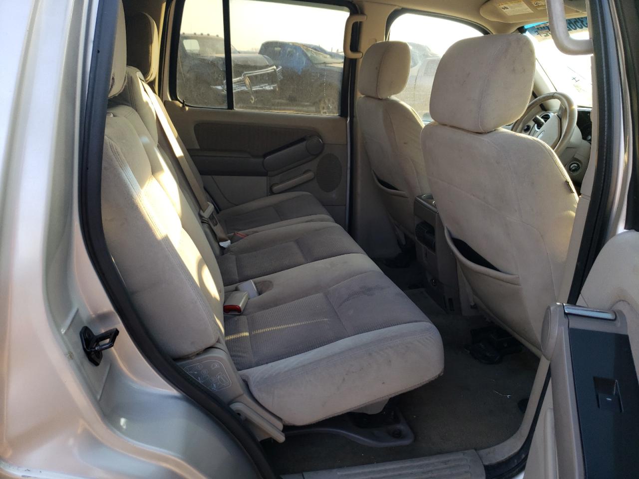 Photo 6 from auction – 2007 FORD EXPLORER X with VIN 1FMEU63E07UB34722