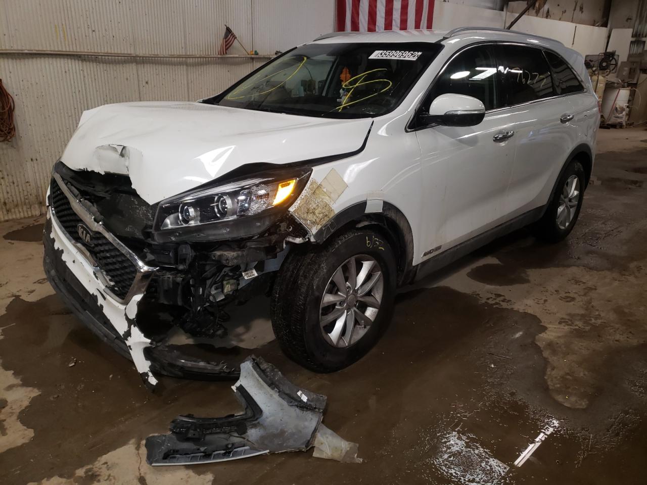 Photo 2 from auction – 2018 KIA SORENTO LX with VIN 5XYPGDA52JG405932