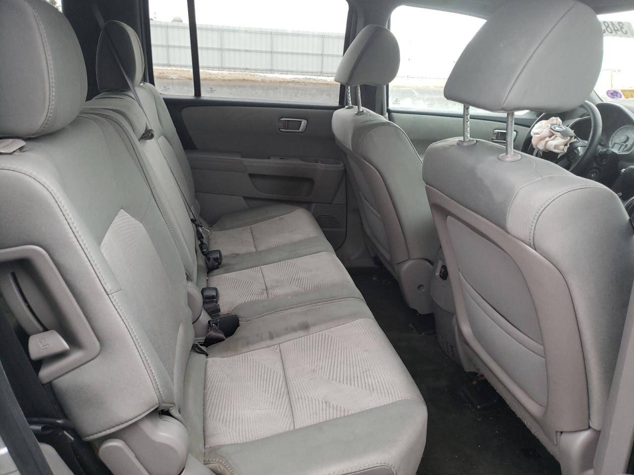 Photo 6 from auction – 2014 HONDA PILOT LX with VIN 5FNYF4H24EB011591