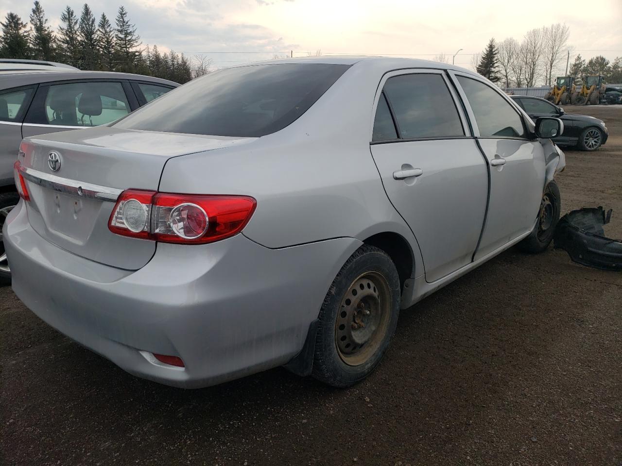 Фото 4 с аукциона – 2013 TOYOTA COROLLA BA с VIN 2T1BU4EE8DC062167