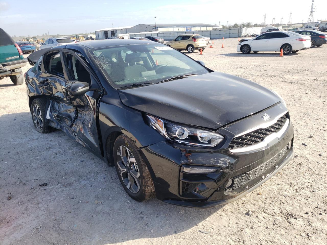 KIA FORTE FE 2021 with VIN 3KPF24AD9ME384189 - Photo from auction
