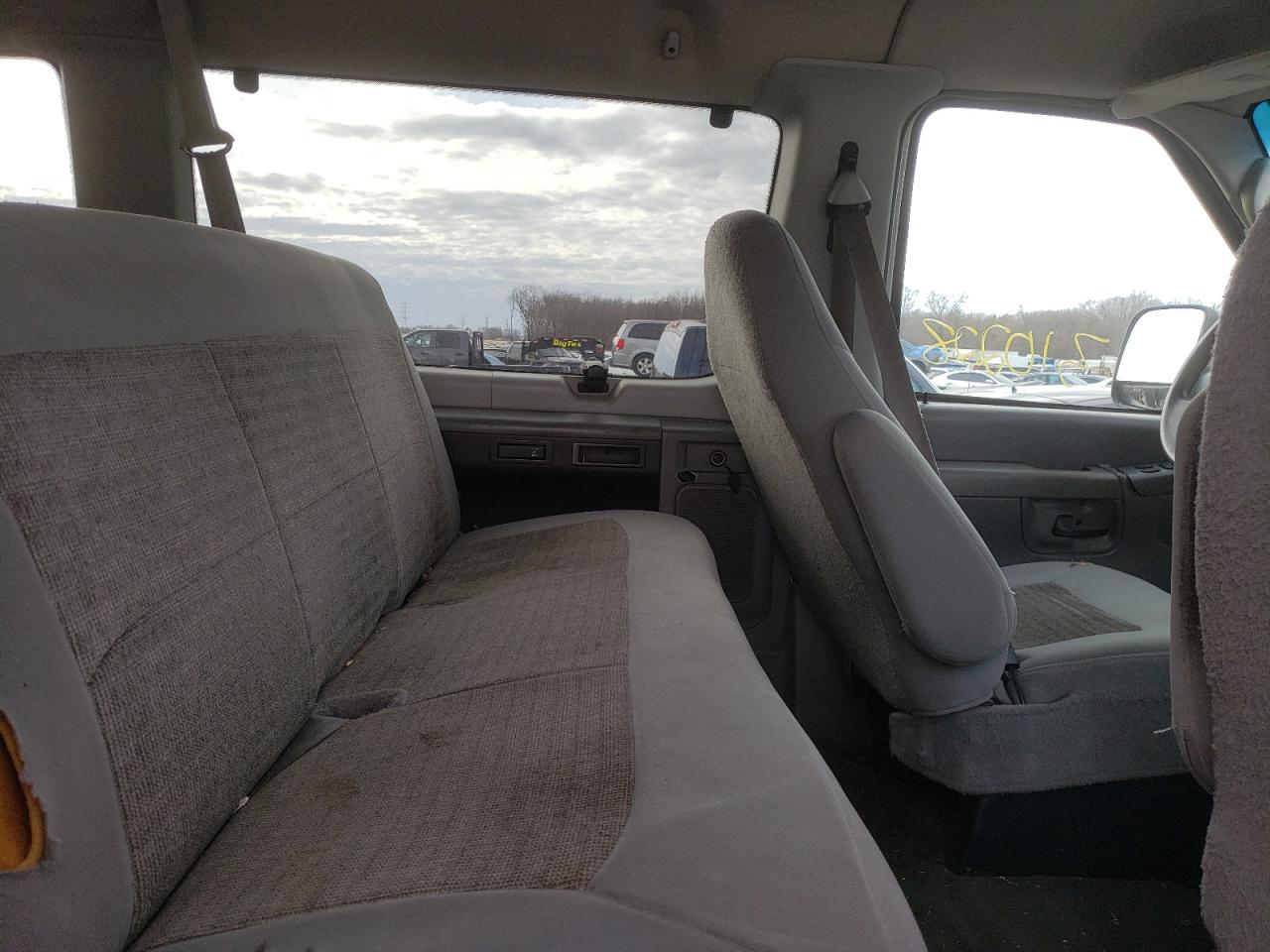 Photo 6 from auction – 2005 FORD ECONOLINE with VIN 1FBNE31L55HA11719