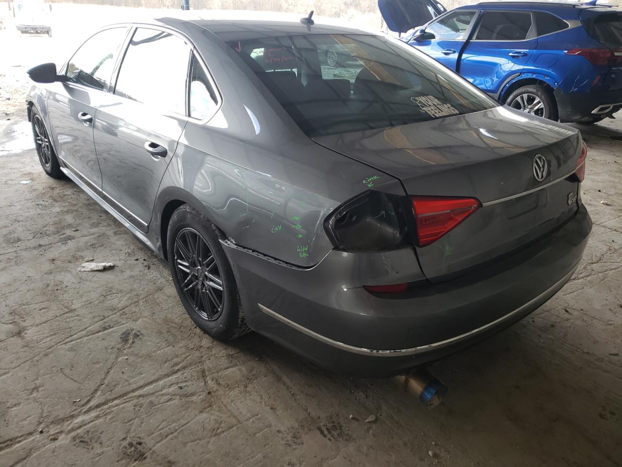 Photo 3 from auction – 2016 VOLKSWAGEN PASSAT S with VIN 1VWAS7A3XGC047641
