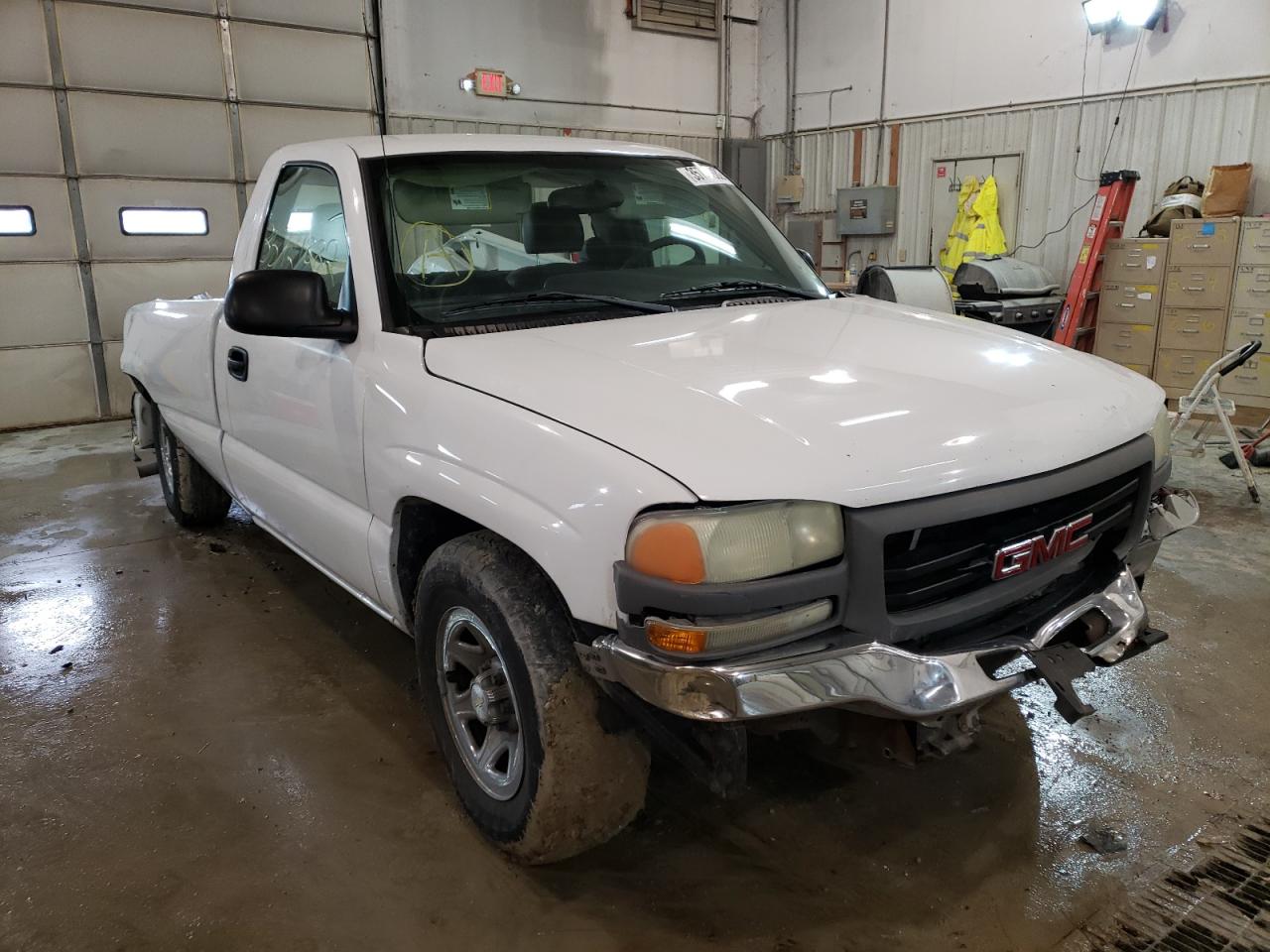 GMC NEW SIERRA 2004 with VIN 1GTEC14XX4Z289173 - Photo from auction