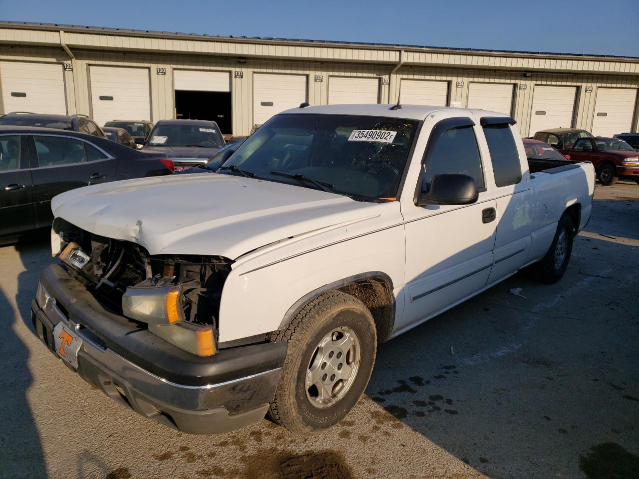 Photo 2 from auction – 2004 CHEVROLET SILVERADO with VIN 2GCEC19T041176556