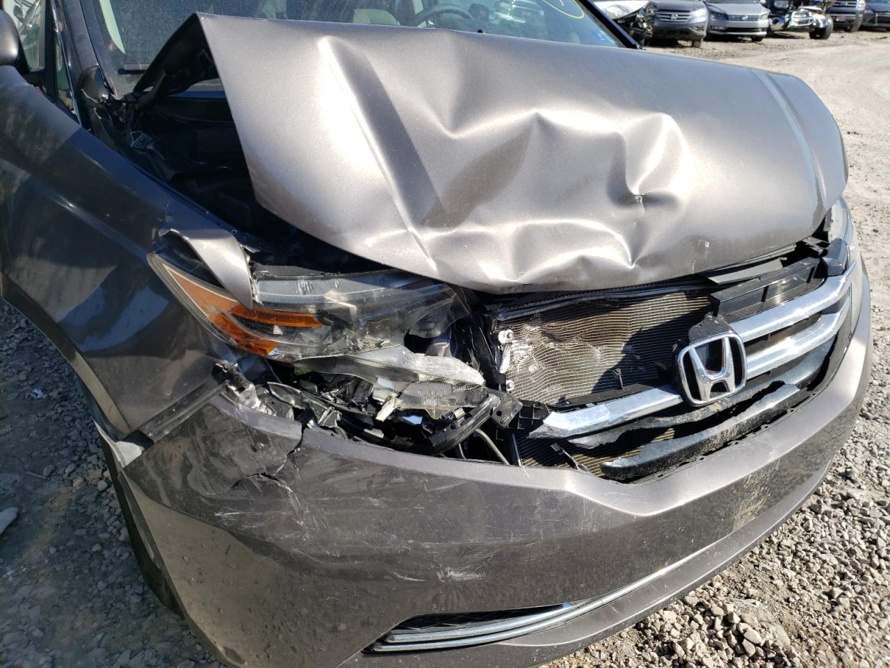 Photo 9 from auction – 2016 HONDA ODYSSEY with VIN 5FNRL5H30GB150776