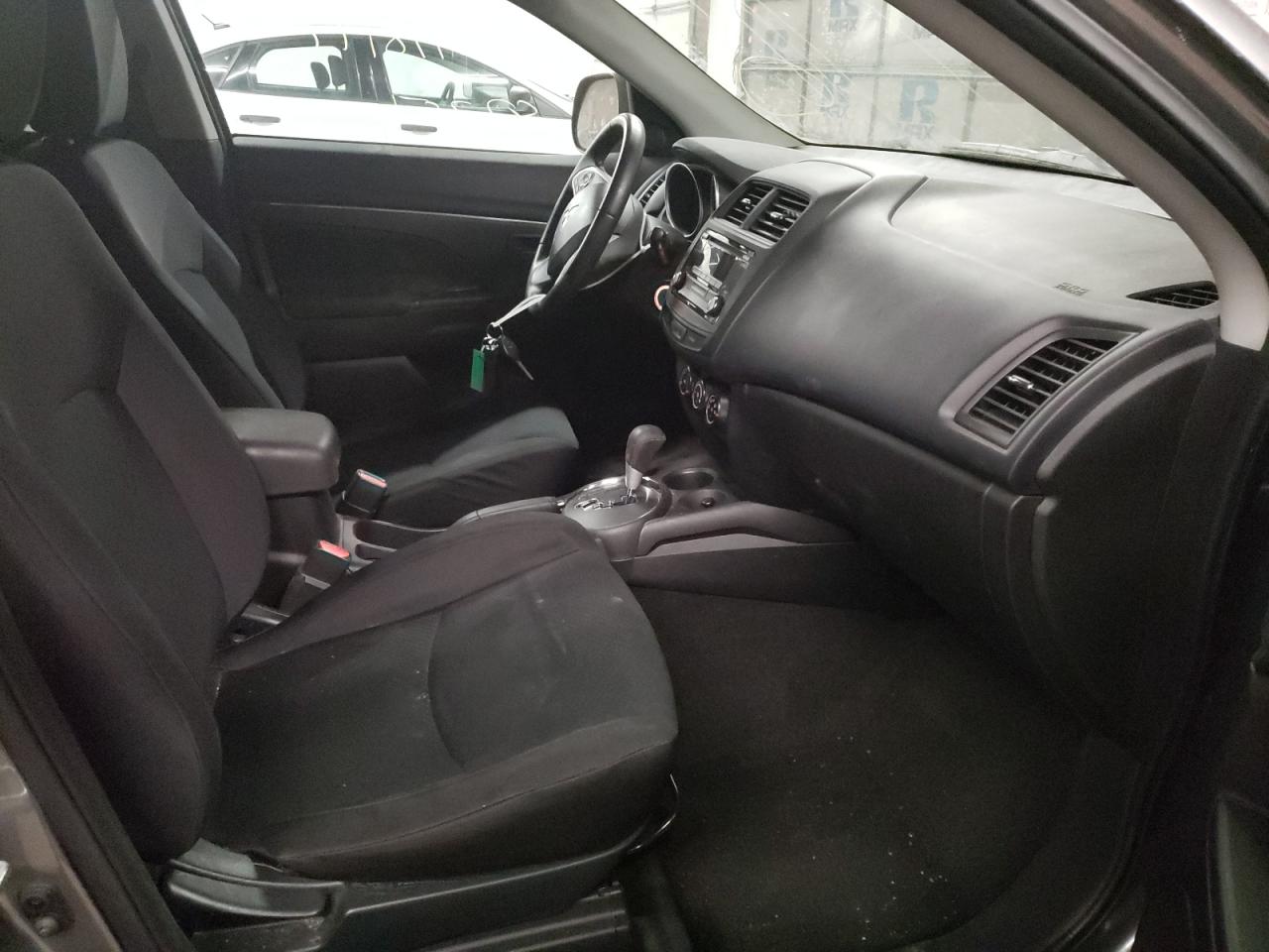 Photo 5 from auction – 2015 MITSUBISHI OUTLANDER with VIN 4A4AR3AU9FE060229