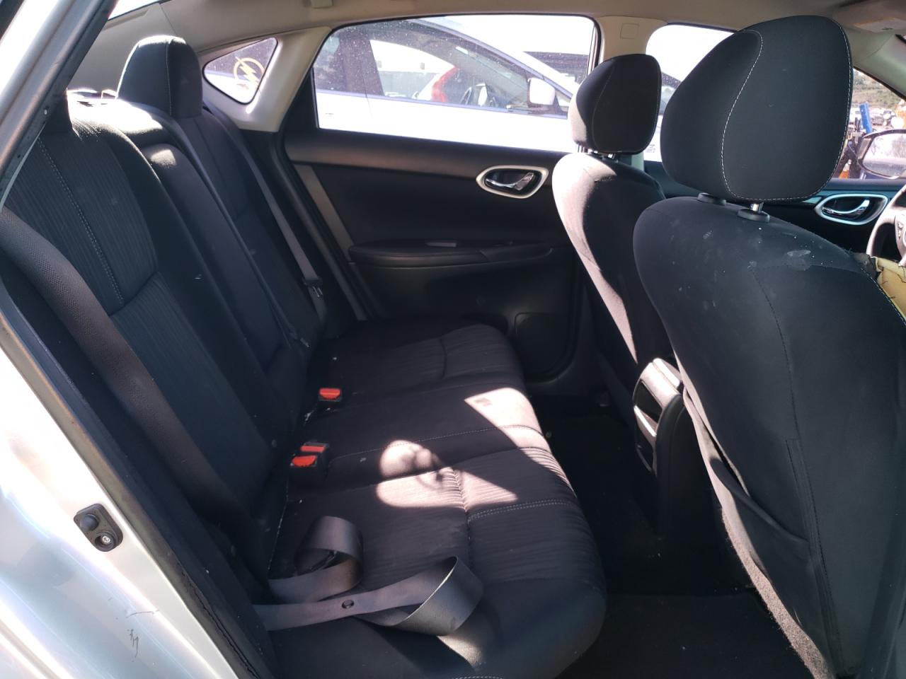 Photo 6 from auction – 2016 NISSAN SENTRA S with VIN 3N1AB7AP6GY293733