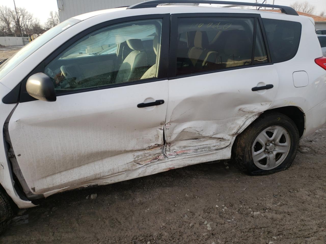 Photo 10 from auction – 2012 TOYOTA RAV4 with VIN 2T3BF4DV4CW217152