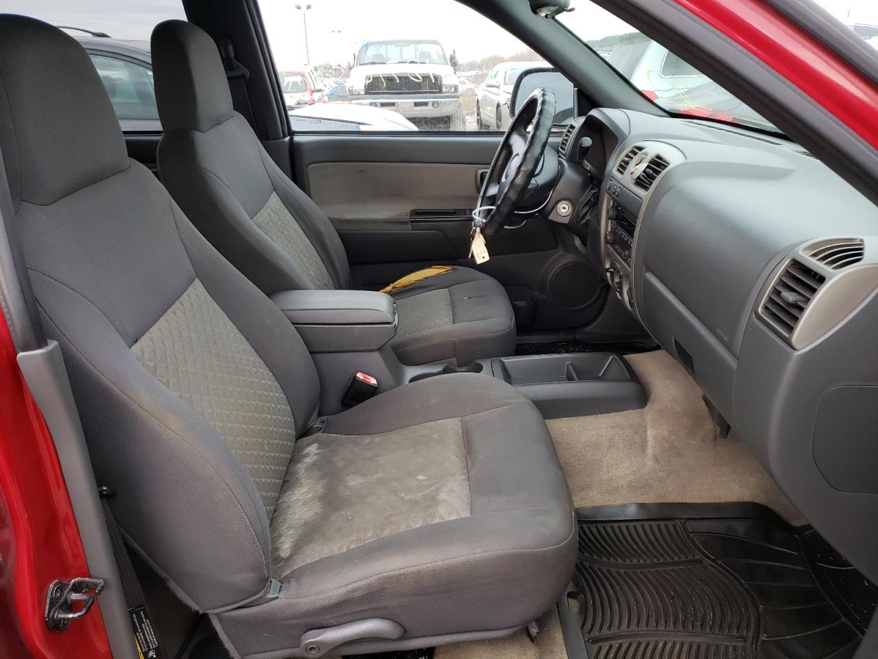 Photo 5 from auction – 2004 GMC CANYON with VIN 1GTDT136648111478
