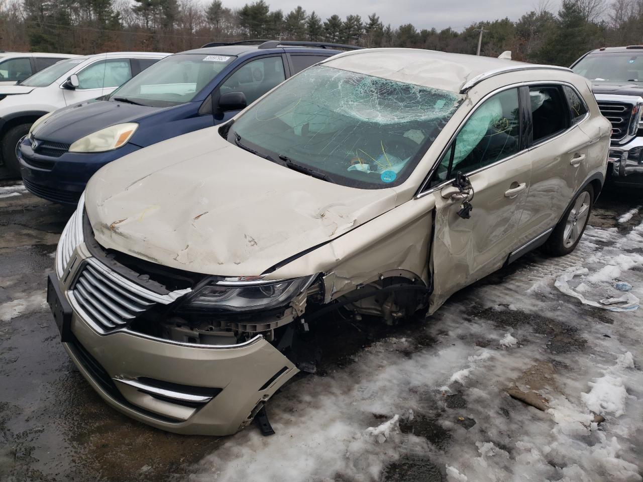 Photo 2 from auction – 2017 LINCOLN MKC PREMIE with VIN 5LMCJ1D93HUL09645