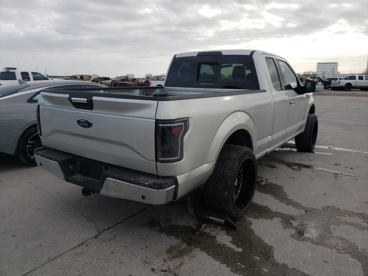 Photo 4 from auction – 2016 FORD F150 SUPER with VIN 1FTEX1CP8GKF34703