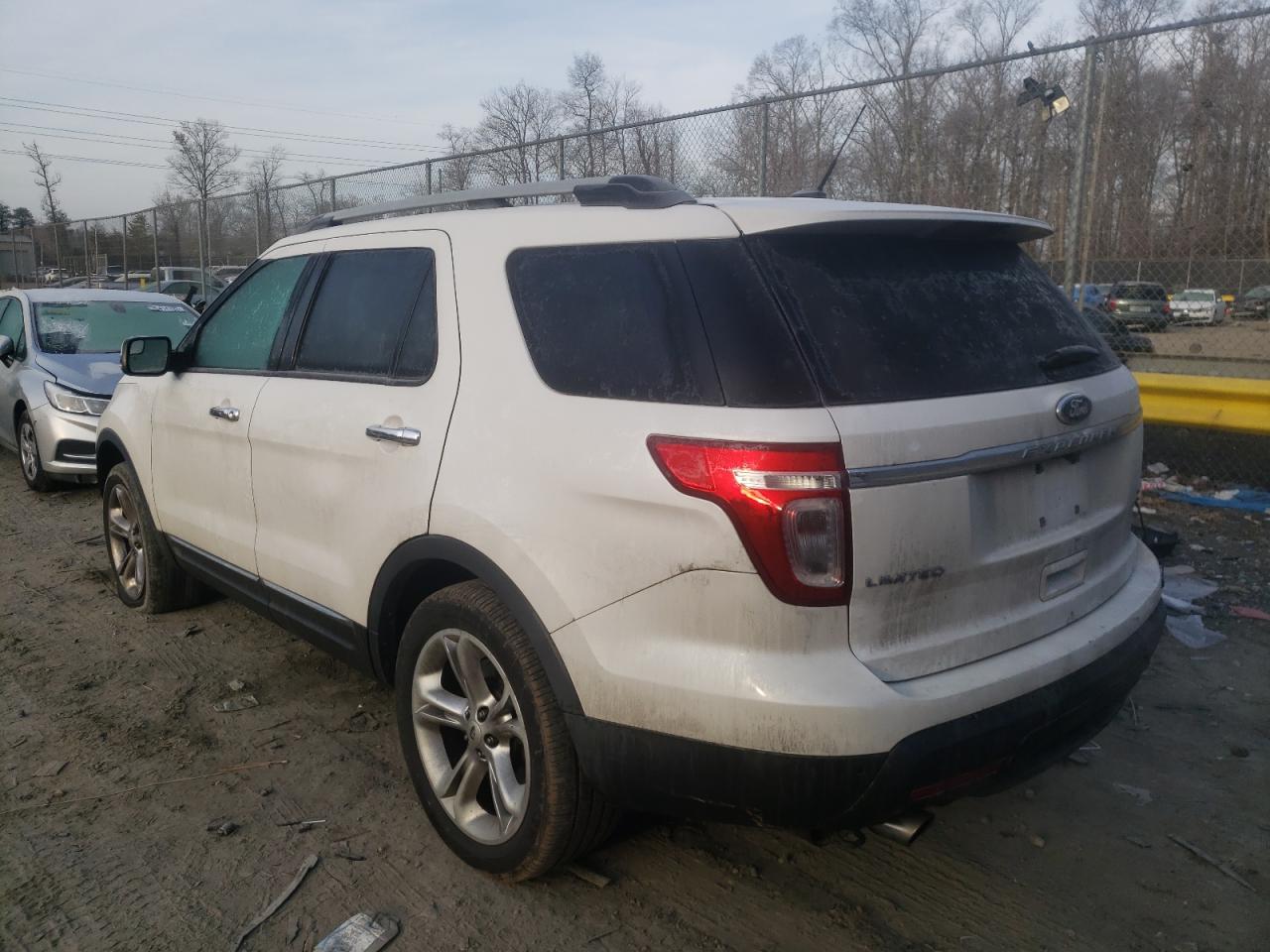 Photo 3 from auction – 2014 FORD EXPLORER L with VIN 1FM5K8F83EGC39144