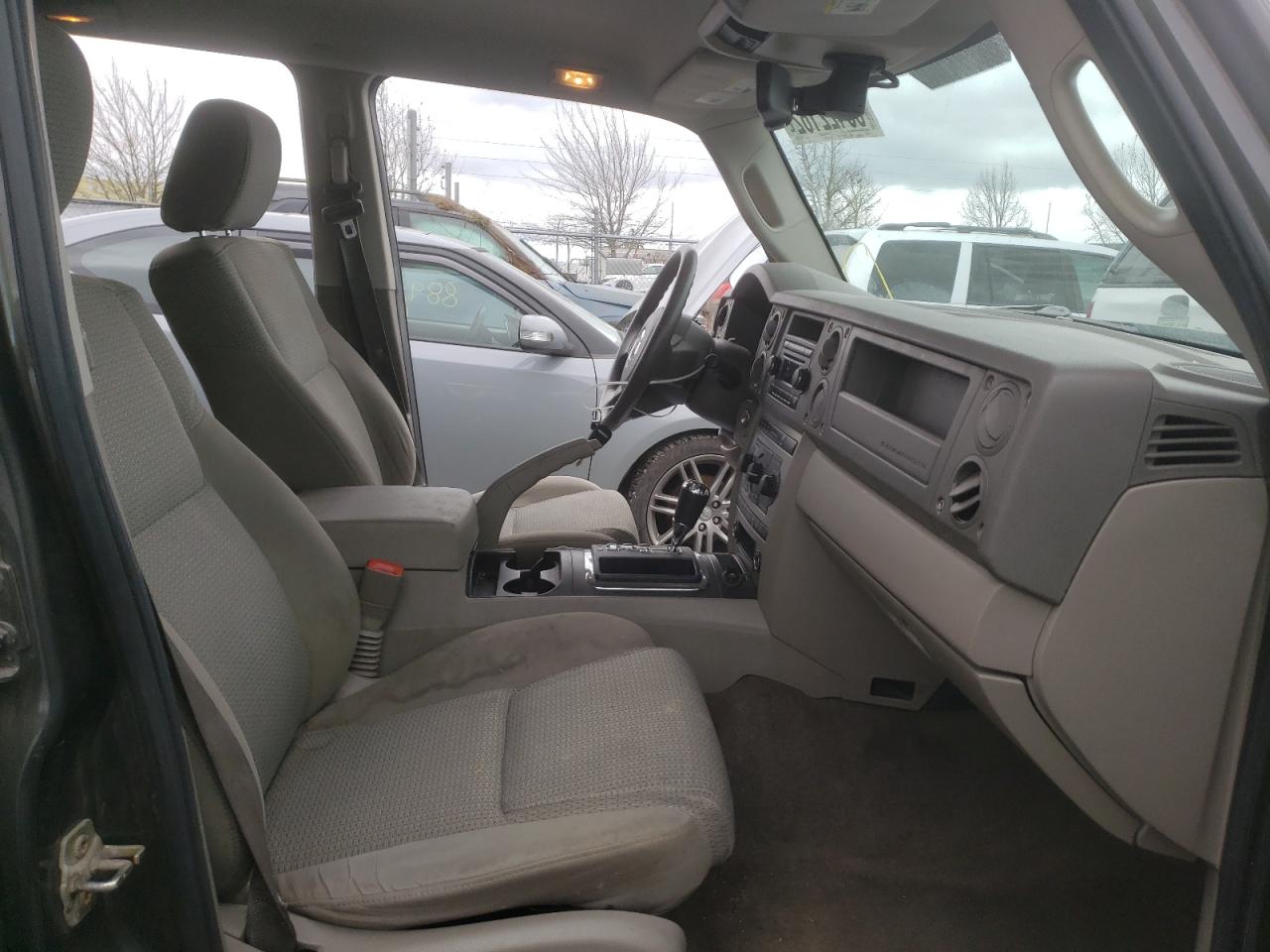 Photo 5 from auction – 2006 JEEP COMMANDER with VIN 1J8HG48K26C158707