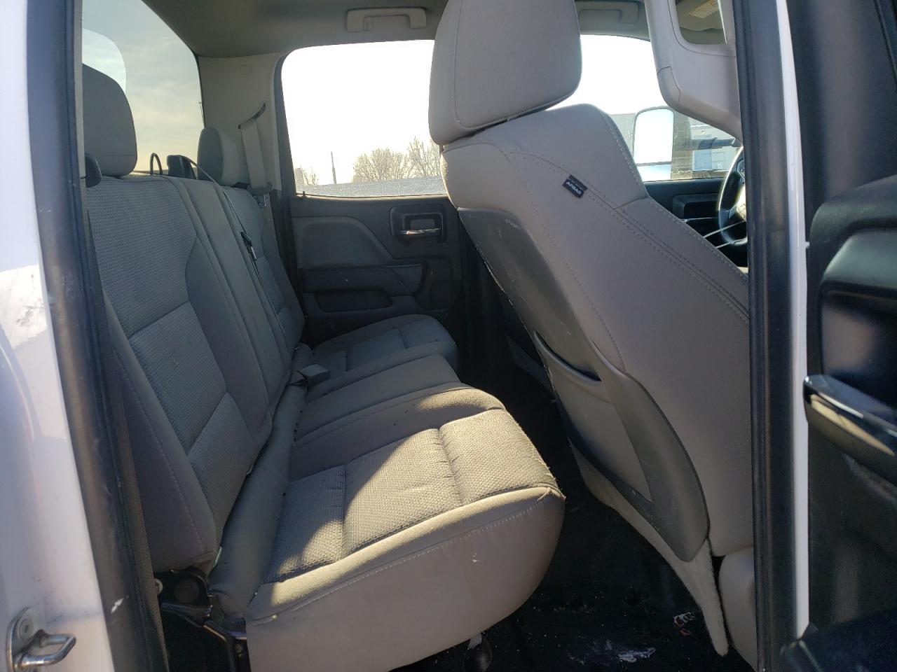 Photo 6 from auction – 2015 CHEVROLET SILVERADO with VIN 1GC2KUEG1FZ101763