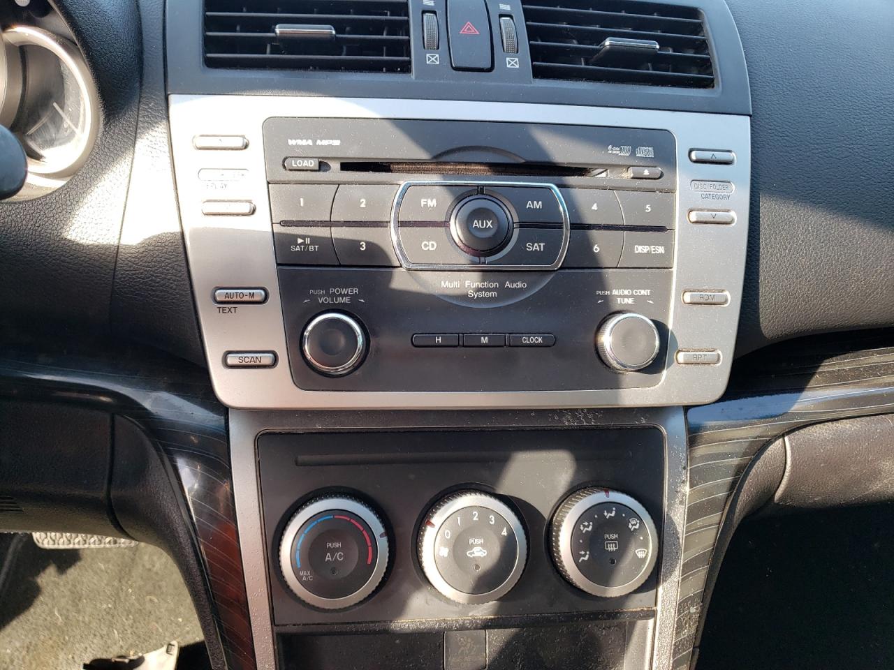 Photo 9 from auction – 2010 MAZDA 6 I with VIN 1YVHZ8CH0A5M38394