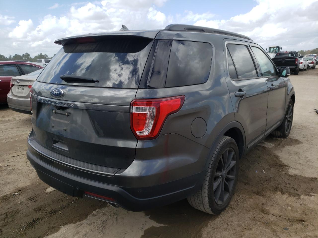 Photo 4 from auction – 2018 FORD EXPLORER X with VIN 1FM5K7D86JGB04442