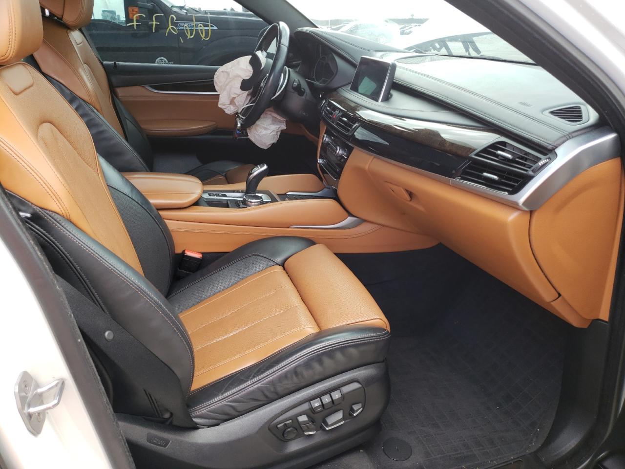 Photo 5 from auction – 2015 BMW X6 SDRIVE3 with VIN 5UXKU0C54F0F91934