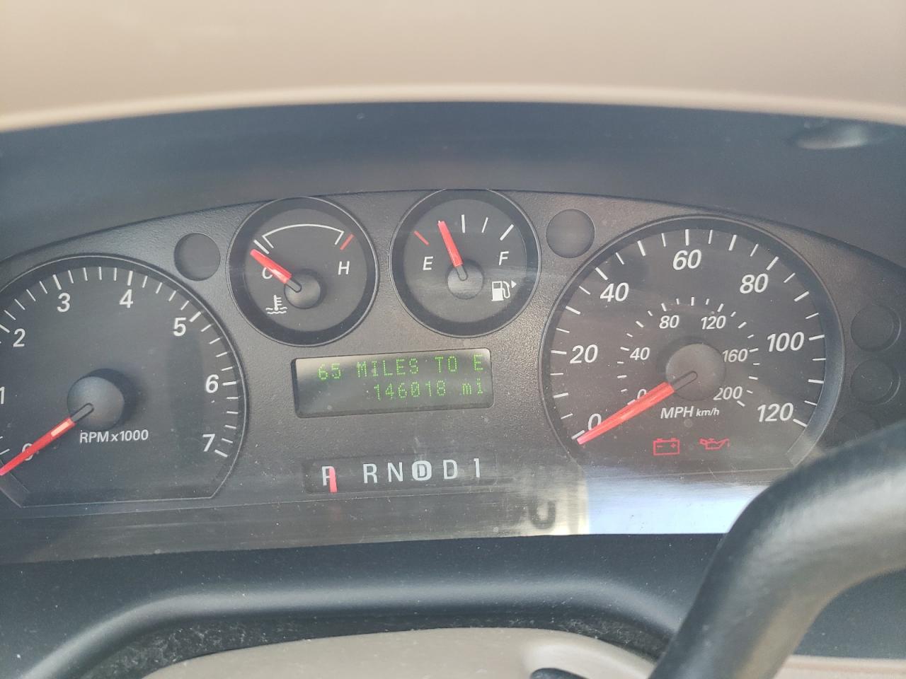 Photo 8 from auction – 2005 FORD TAURUS with VIN 1FAFP53U05A268247