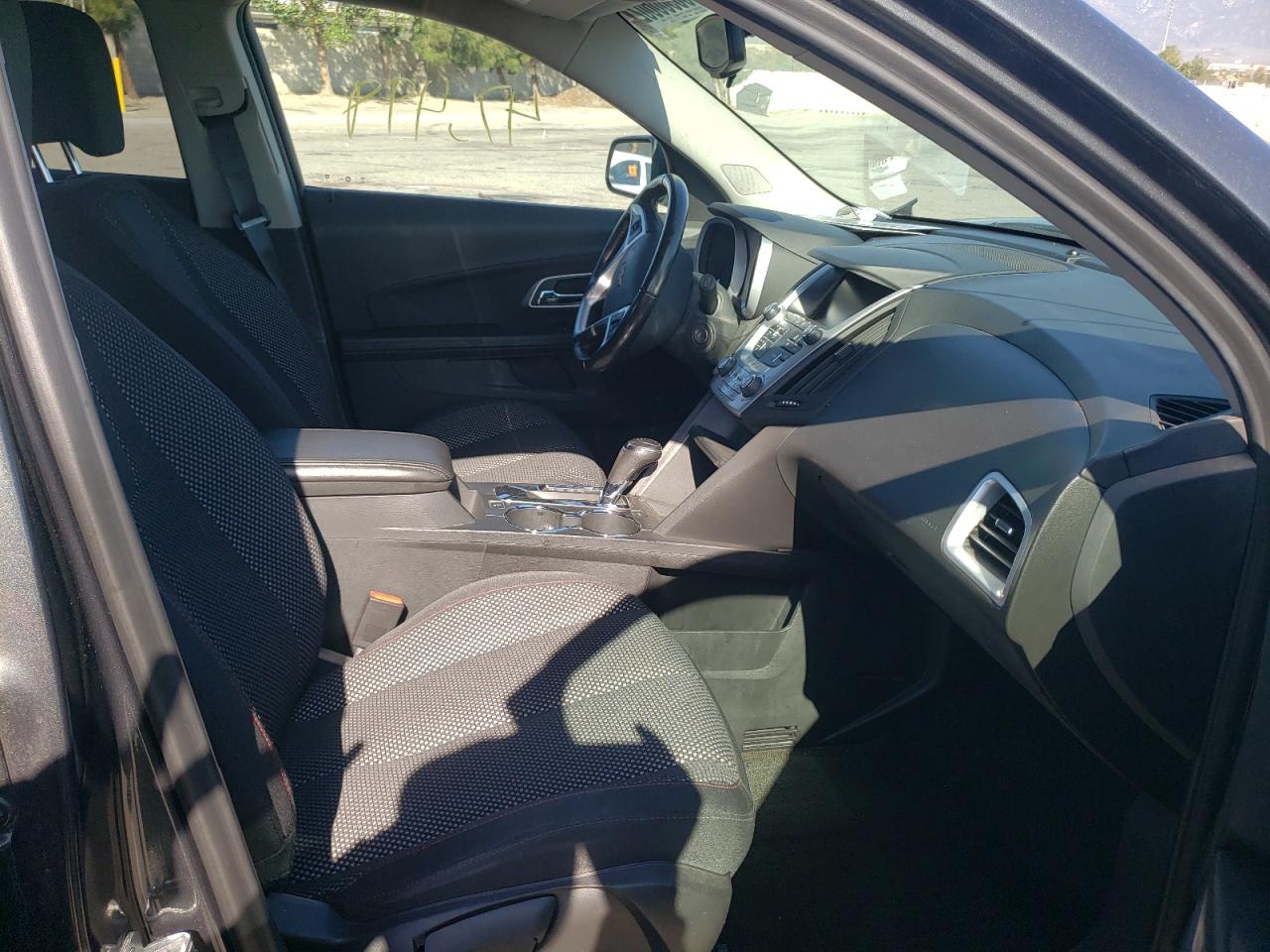 Photo 5 from auction – 2017 CHEVROLET EQUINOX LT with VIN 2GNALCEK5H1556979