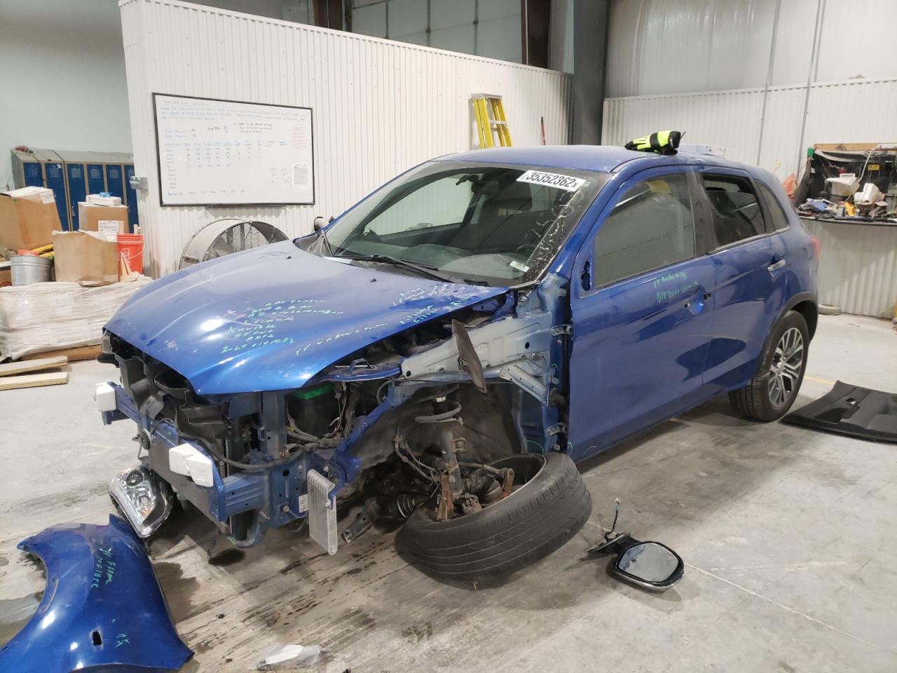 Photo 2 from auction – 2016 MITSUBISHI OUTLANDER with VIN JA4AP3AU2GZ064866