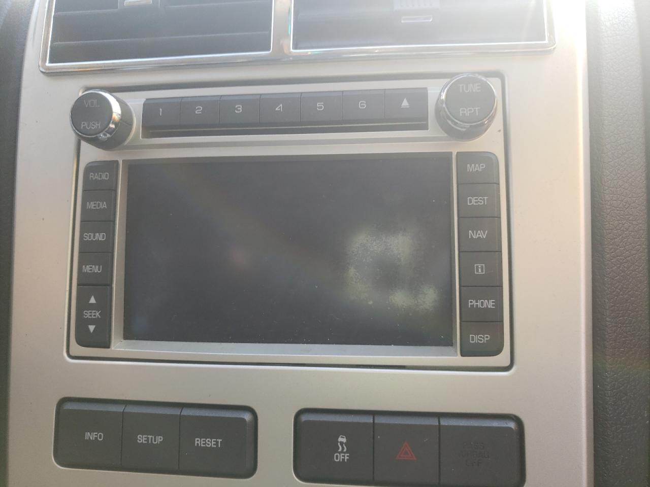 Photo 9 from auction – 2009 LINCOLN MKX with VIN 2LMDU68C59BJ10464