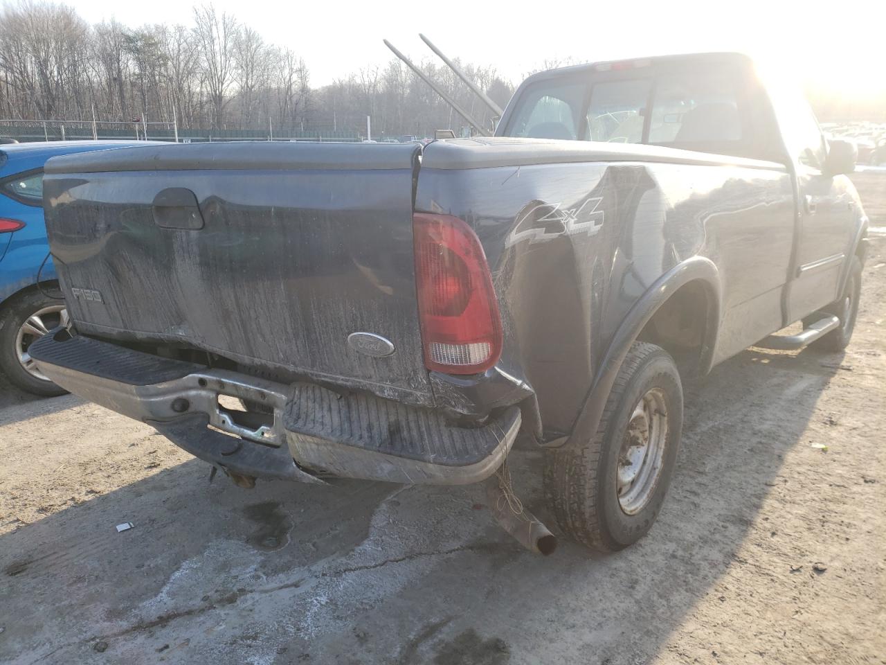 Photo 4 from auction – 2002 FORD F150 with VIN 2FTRF18282CA71461
