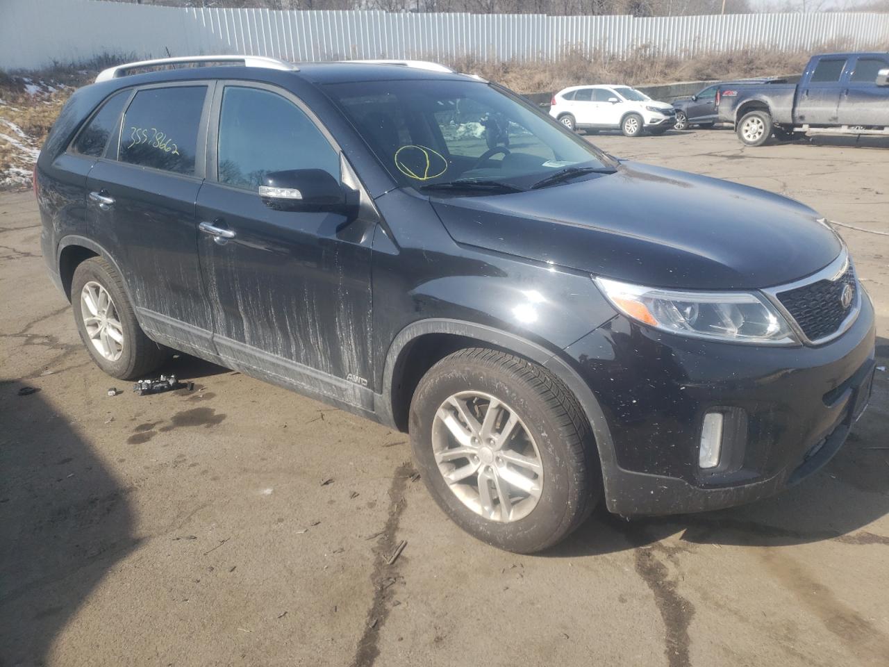 KIA SORENTO 2014 with VIN 5XYKTDA77EG448885 - Photo from auction