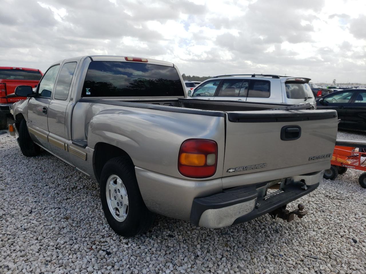 Photo 3 from auction – 2001 CHEVROLET SILVERADO with VIN 2GCEC19T511195664