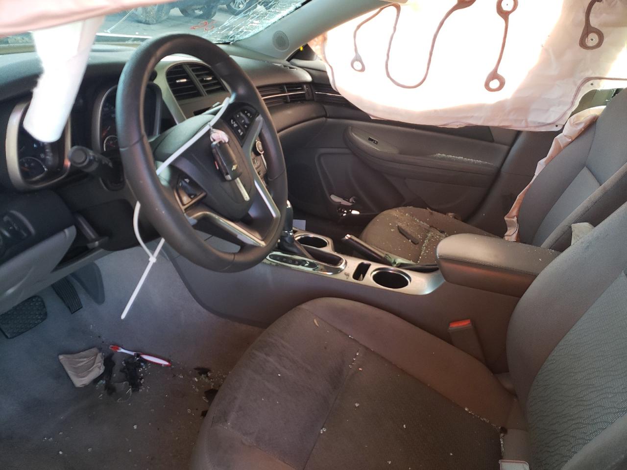 Photo 5 from auction – 2014 CHEVROLET MALIBU LS with VIN 1G11B5SL8EF153404