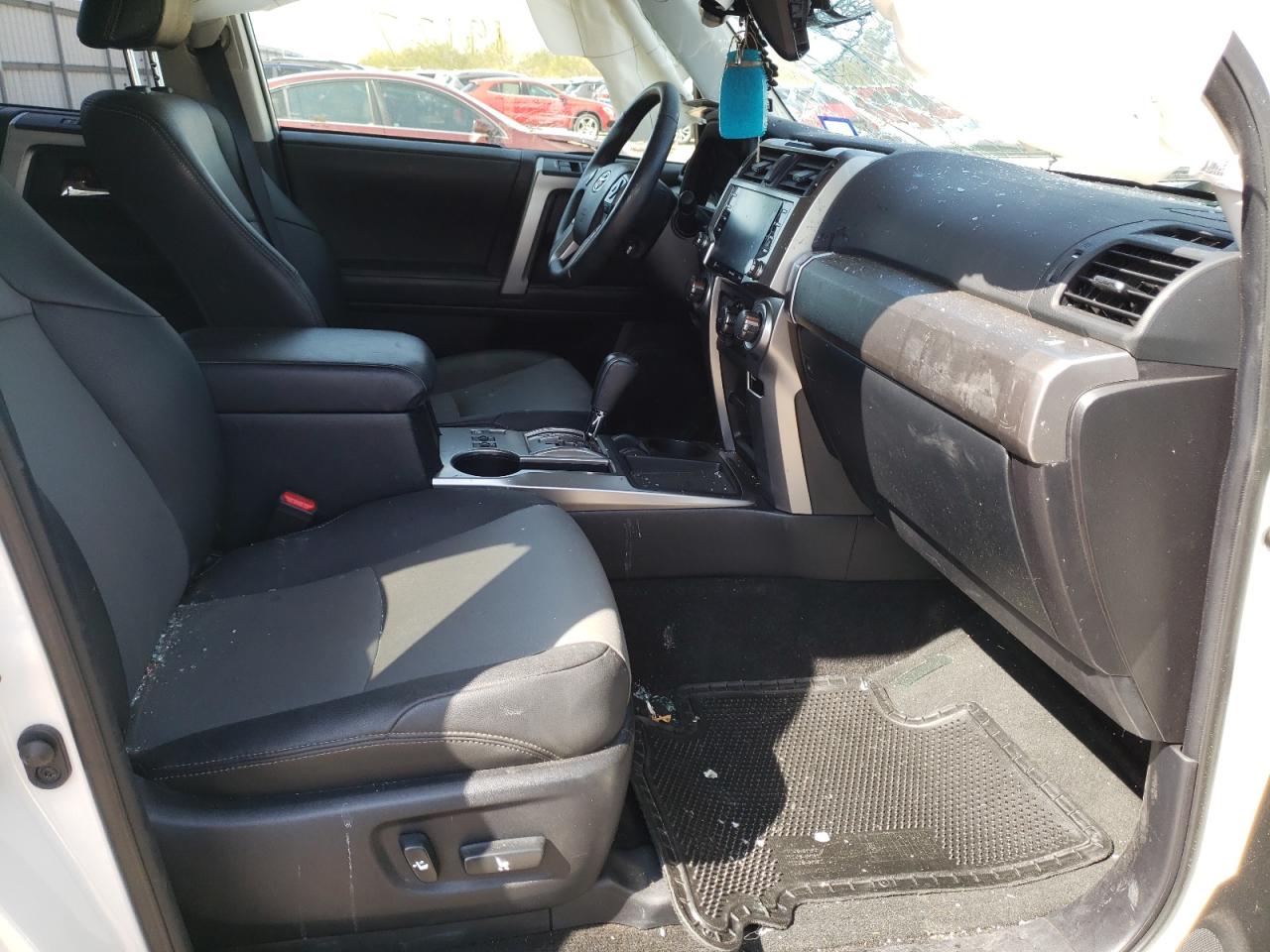 Photo 5 from auction – 2020 TOYOTA 4RUNNER SR with VIN JTEZU5JR6L5225225