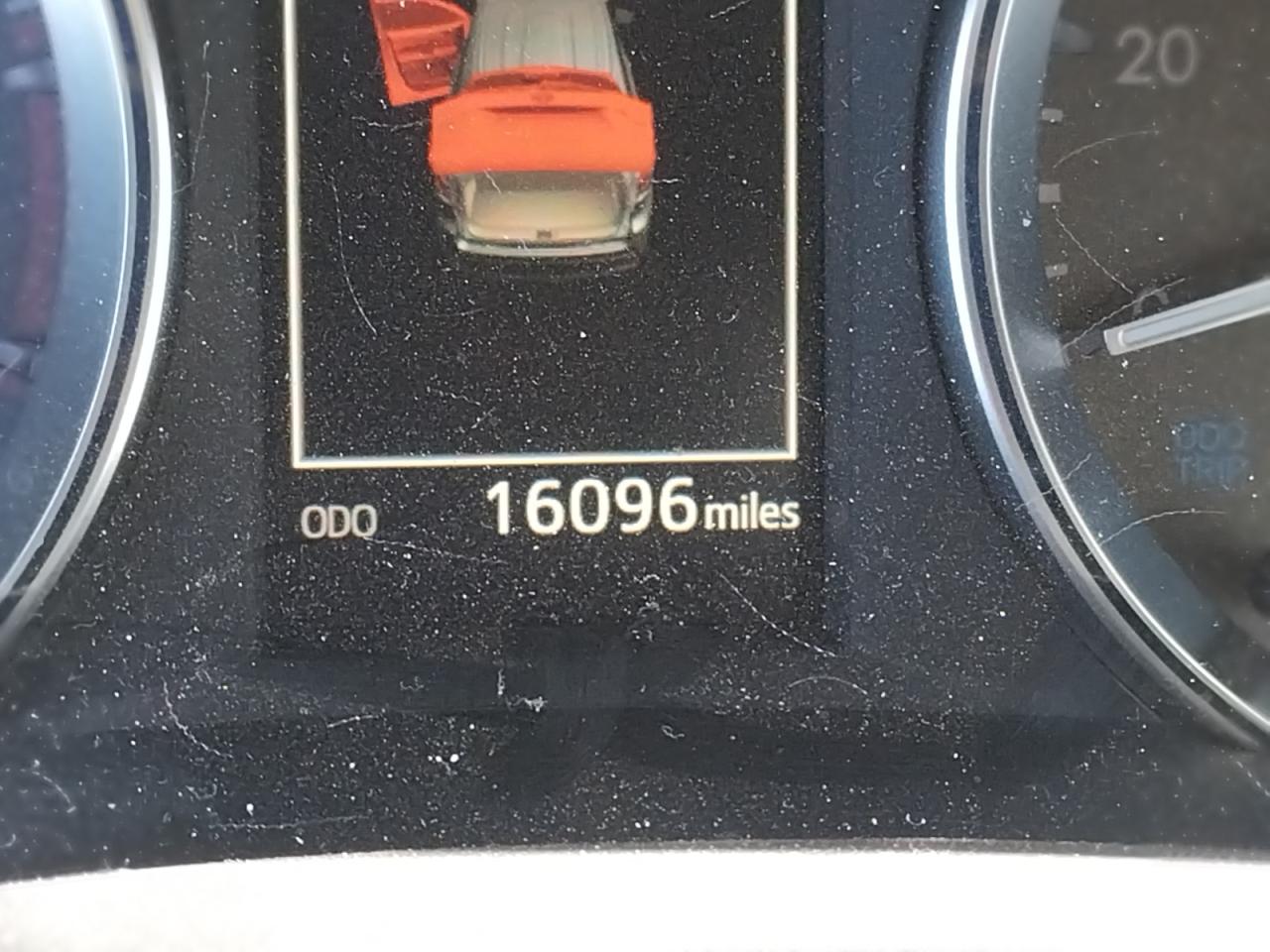 Photo 8 from auction – 2019 TOYOTA HIGHLANDER with VIN 5TDJZRFH6KS592158