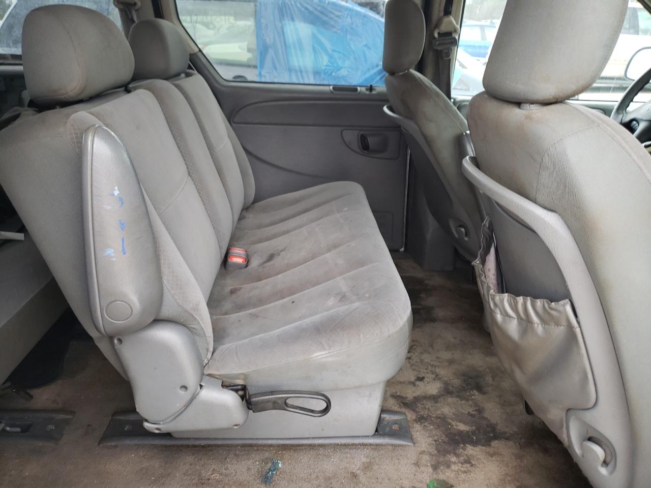 Photo 6 from auction – 2007 CHRYSLER TOWN & COU with VIN 1A4GJ45R37B246026