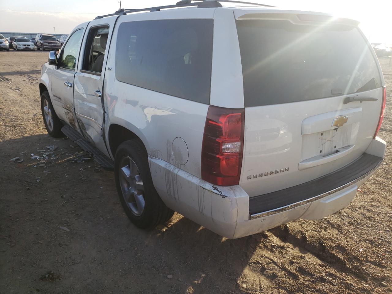 Photo 3 from auction – 2013 CHEVROLET SUBURBAN C with VIN 1GNSCKE0XDR355223