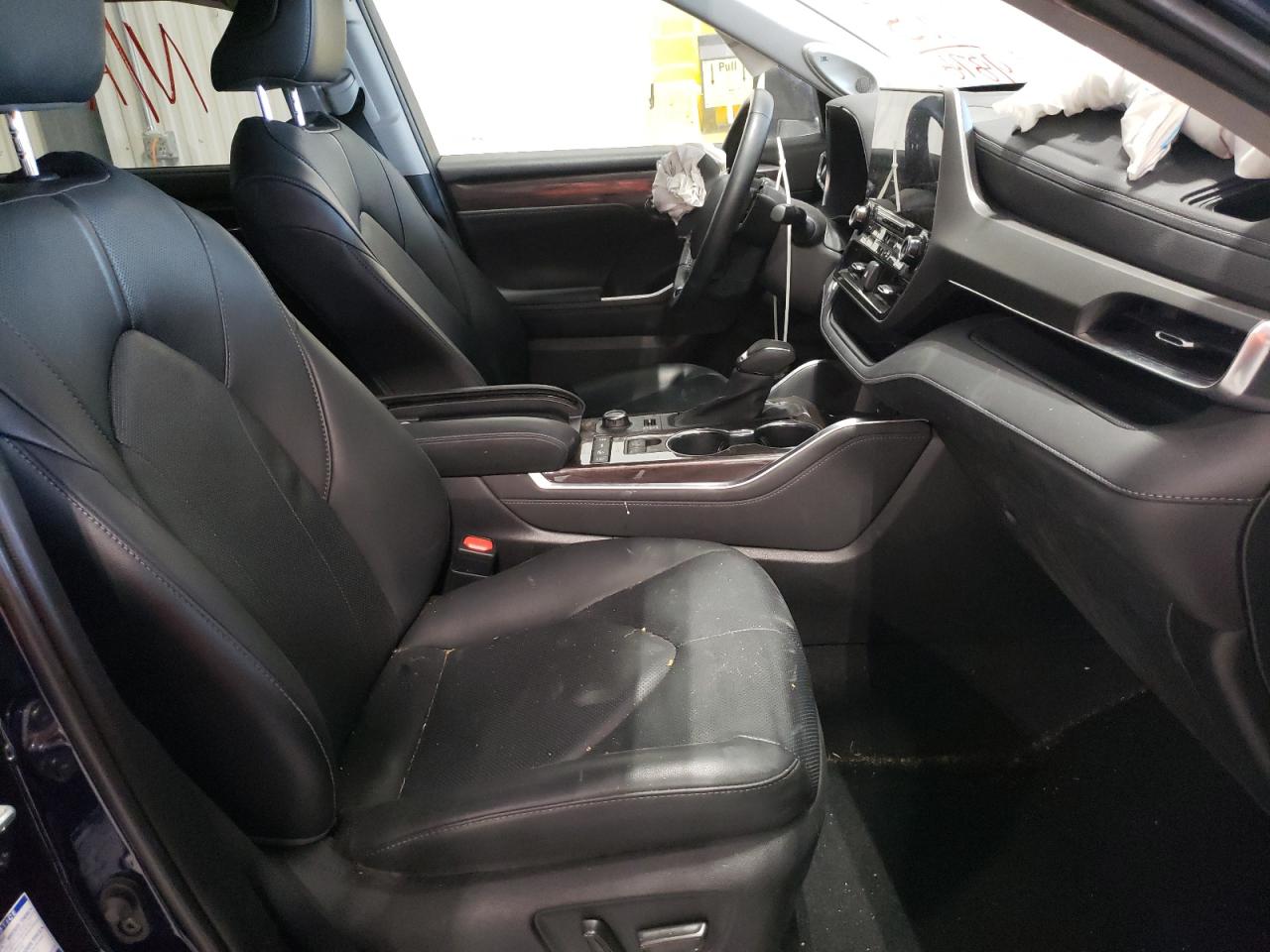 Photo 5 from auction – 2020 TOYOTA HIGHLANDER with VIN 5TDDZRBH9LS039878