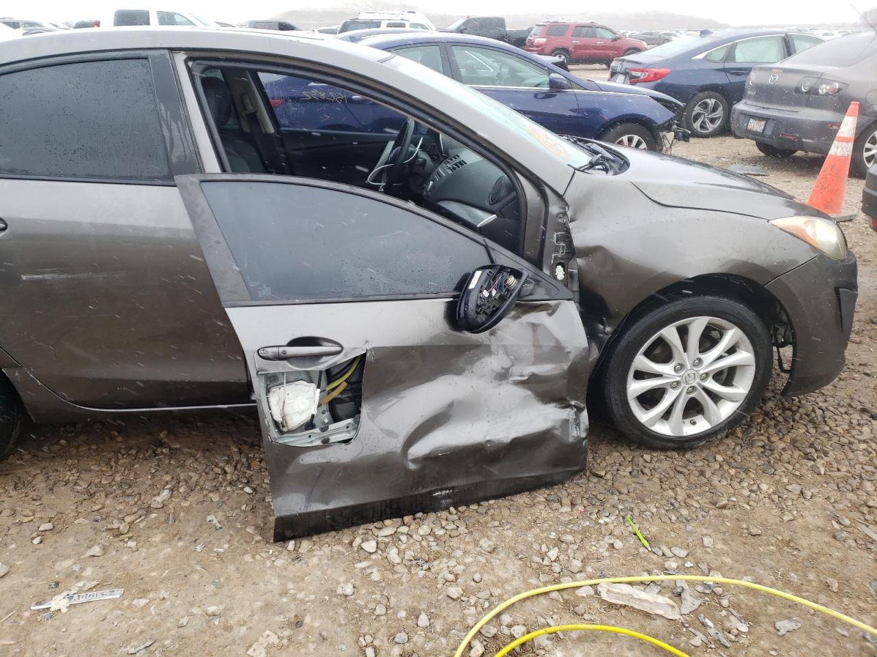 Photo 9 from auction – 2011 MAZDA 3 S with VIN JM1BL1W6XB1403482