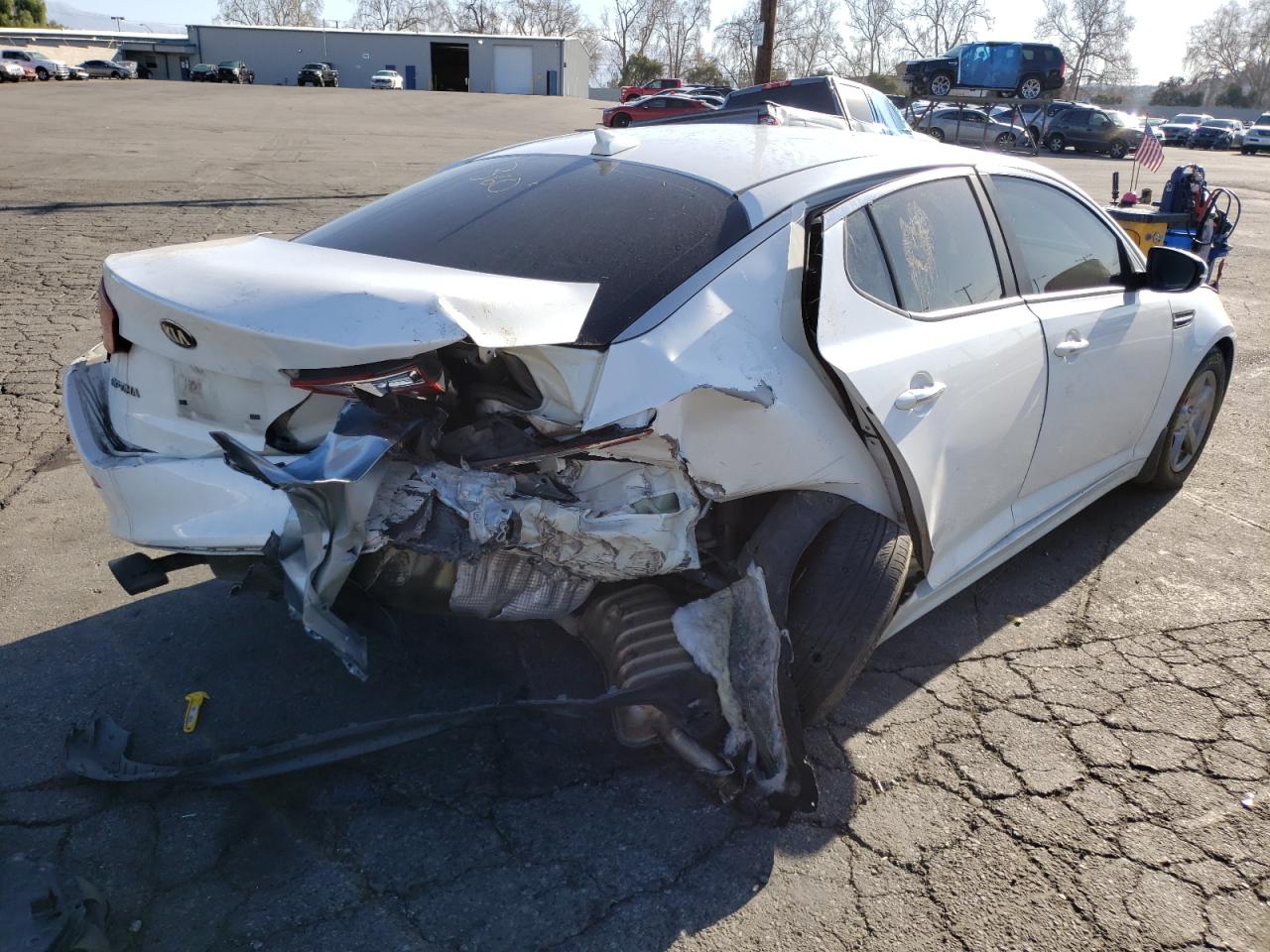 Photo 4 from auction – 2015 KIA OPTIMA LX with VIN KNAGM4A79F5664716
