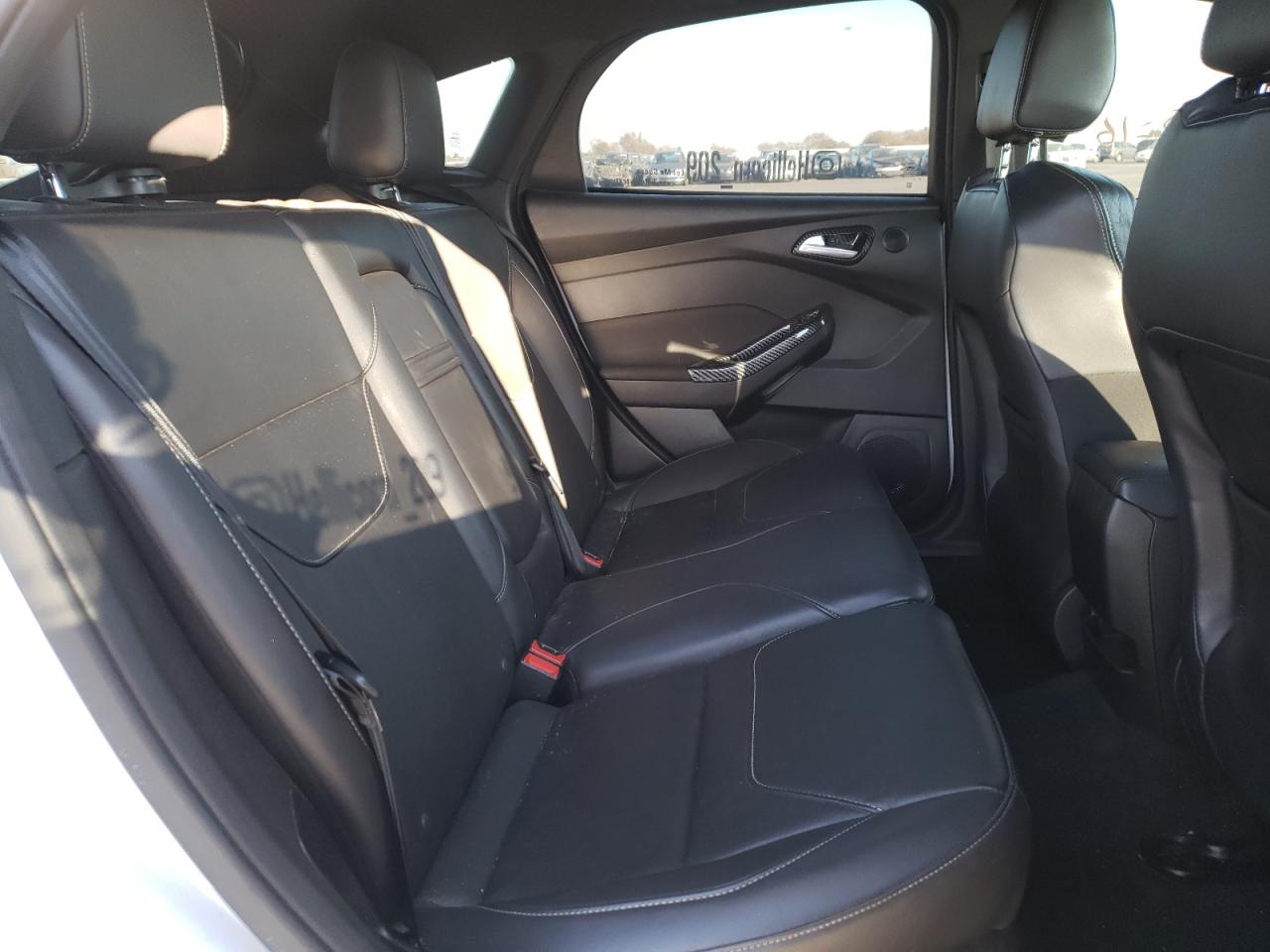 Photo 6 from auction – 2016 FORD FOCUS ST with VIN 1FADP3L94GL306481