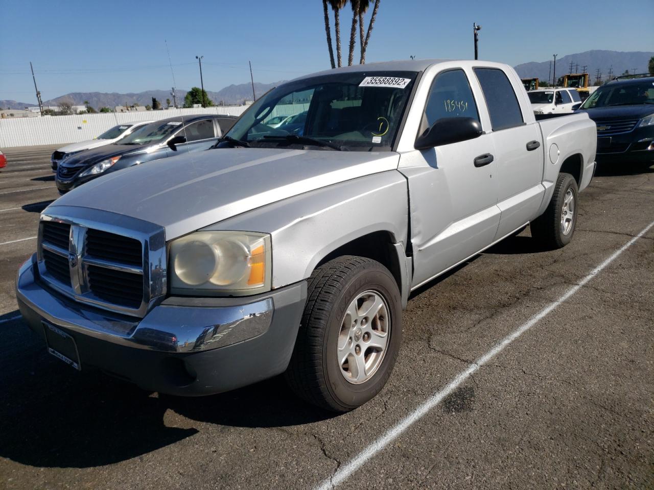 Photo 2 from auction – 2005 DODGE DAKOTA QUA with VIN 1D7HE48N75S223262