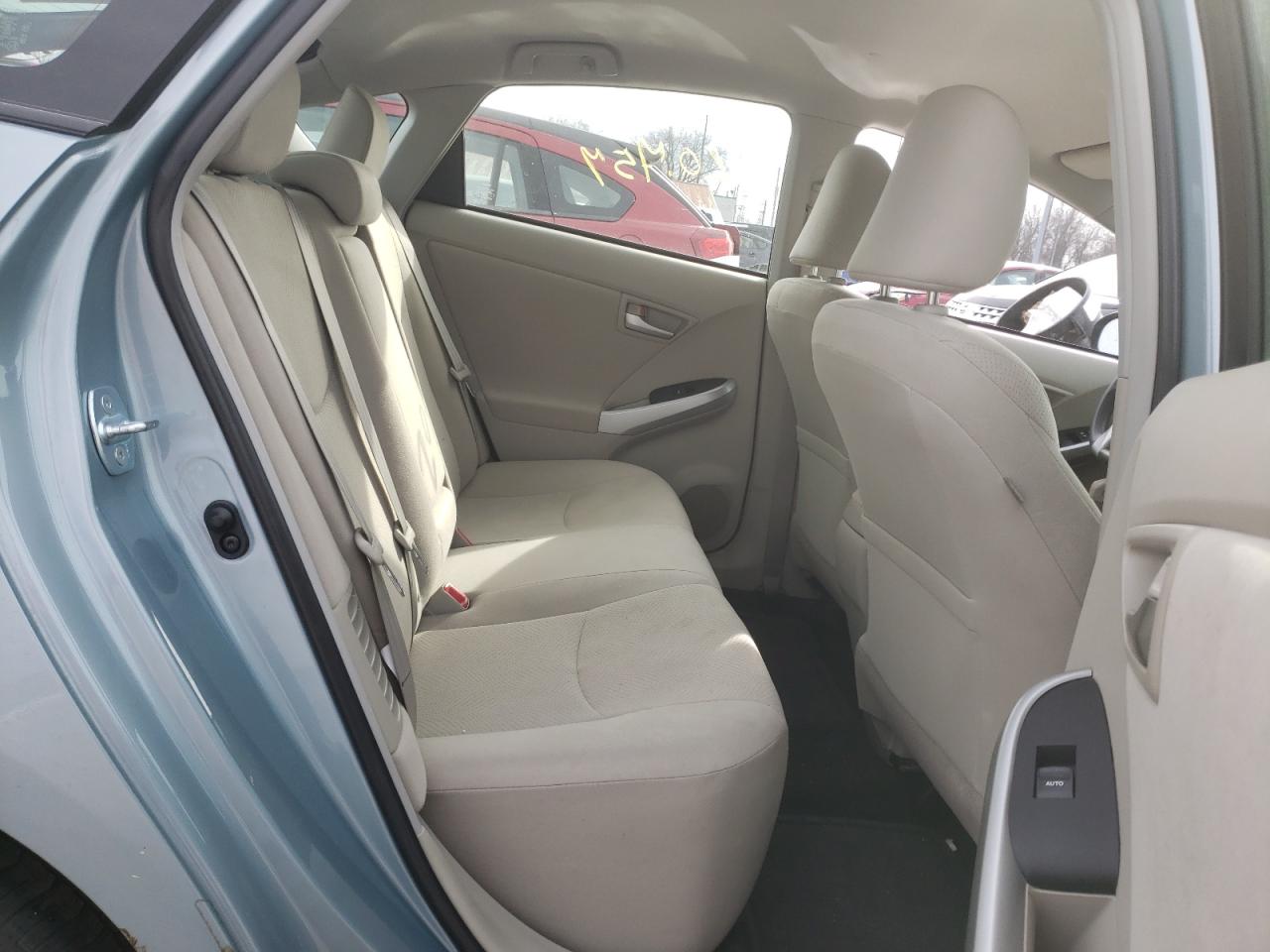 Photo 6 from auction – 2015 TOYOTA PRIUS with VIN JTDKN3DU5F1907841