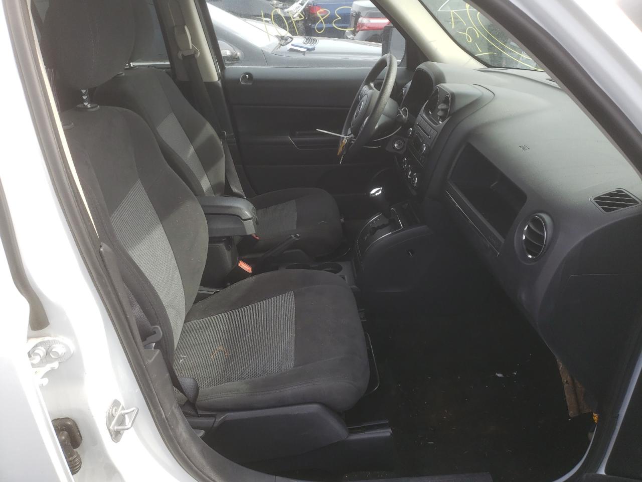 Photo 5 from auction – 2017 JEEP PATRIOT SP with VIN 1C4NJPBB7HD166658