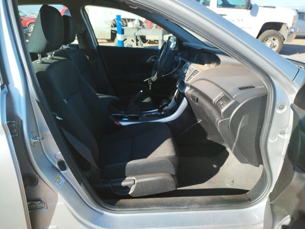 Photo 5 from auction – 2014 HONDA ACCORD LX with VIN 1HGCR2F32EA266364