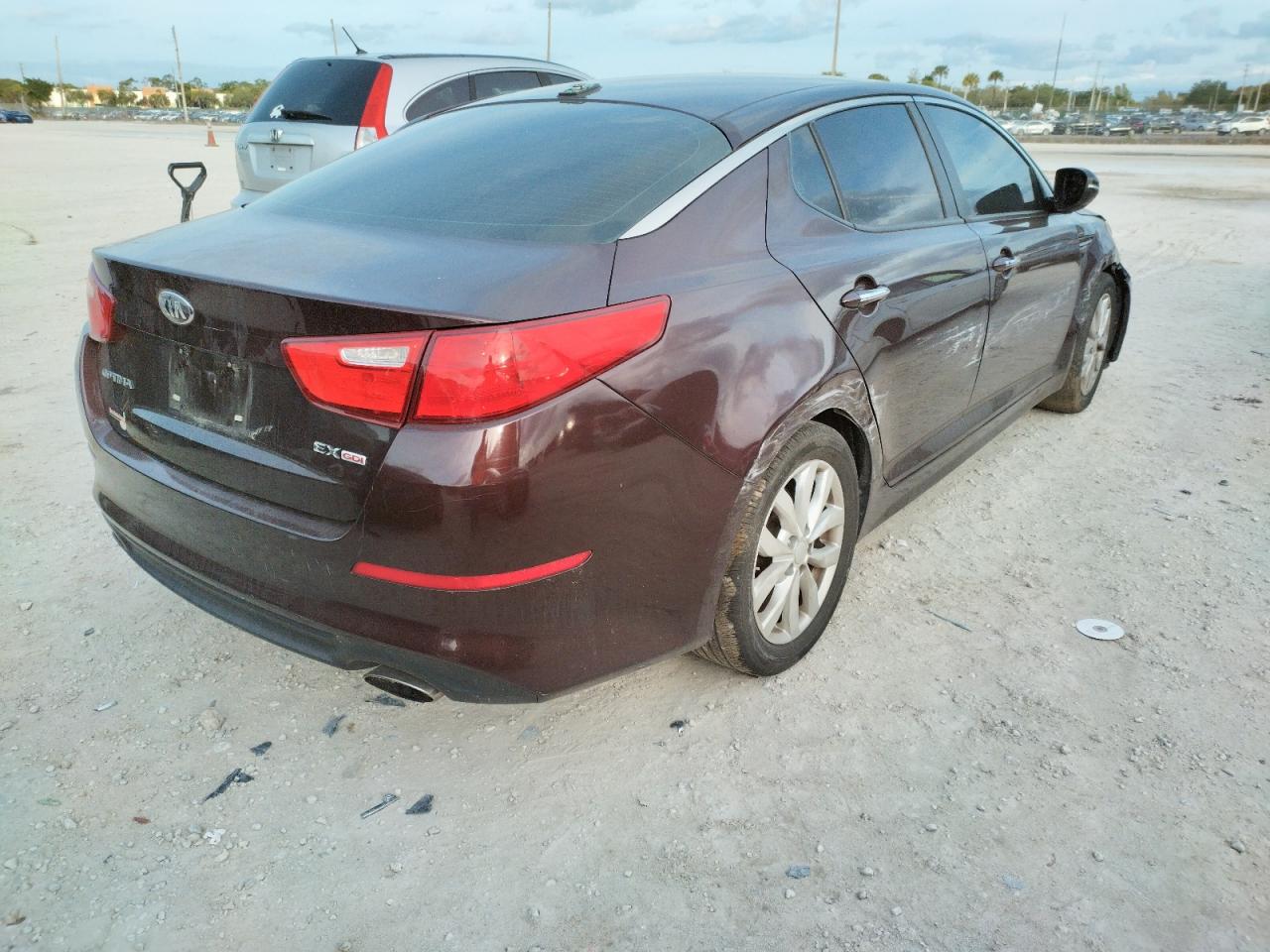 Photo 4 from auction – 2014 KIA OPTIMA EX with VIN 5XXGN4A76EG312008