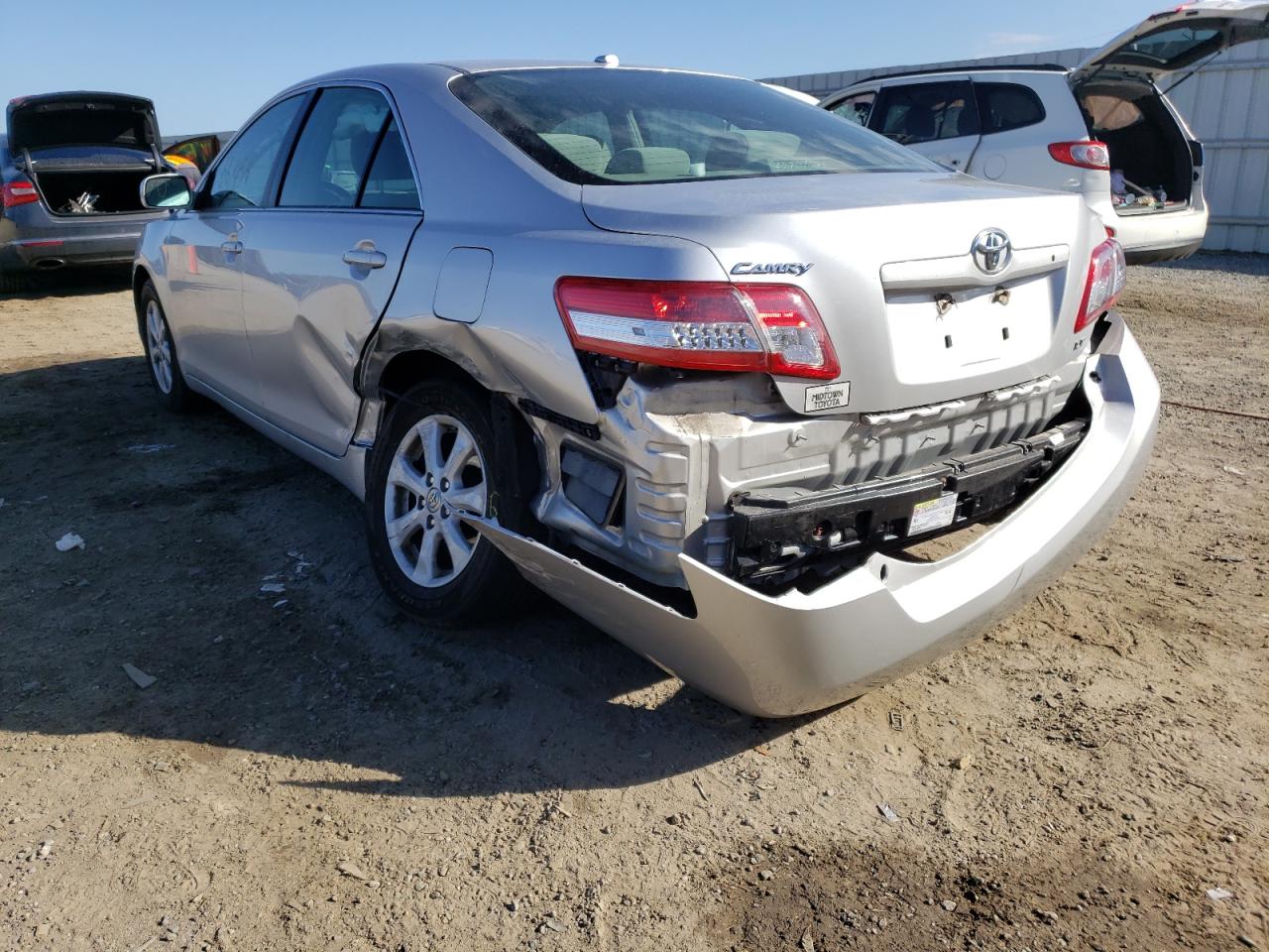 Photo 3 from auction – 2011 TOYOTA CAMRY with VIN 4T4BF3EK4BR193205