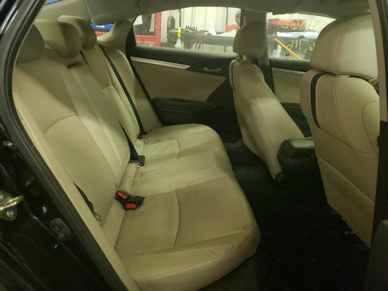 Photo 6 from auction – 2017 HONDA CIVIC EXL with VIN 19XFC1F78HE026523