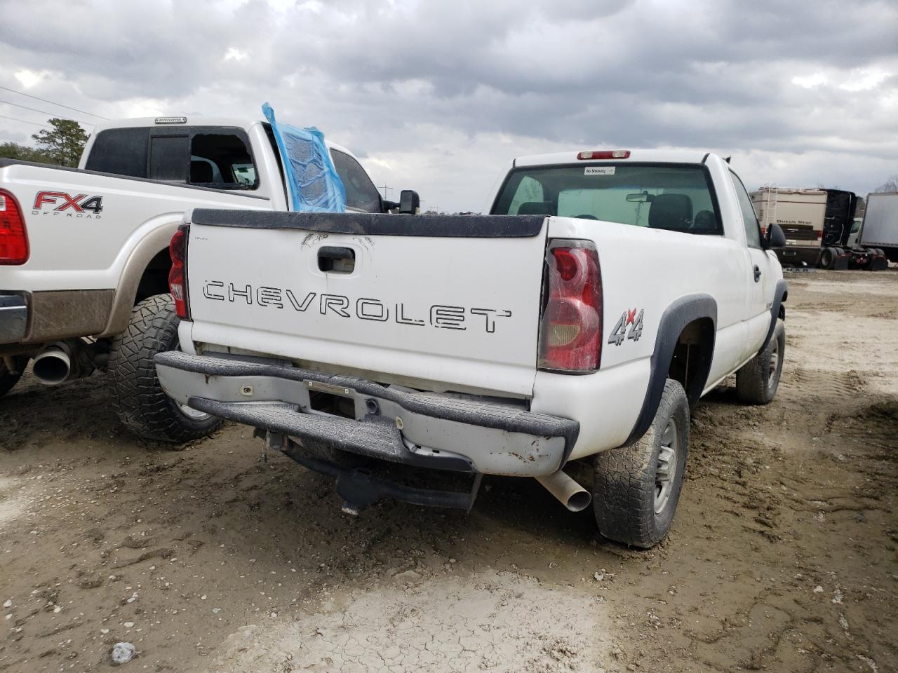 Photo 4 from auction – 2006 CHEVROLET SILVERADO with VIN 1GCHK24U96E230587